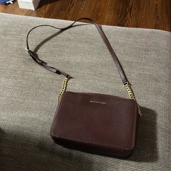 Michael Kors Handbags - Beautiful maroon Michael Kors crossbody crossbody with gold hardware